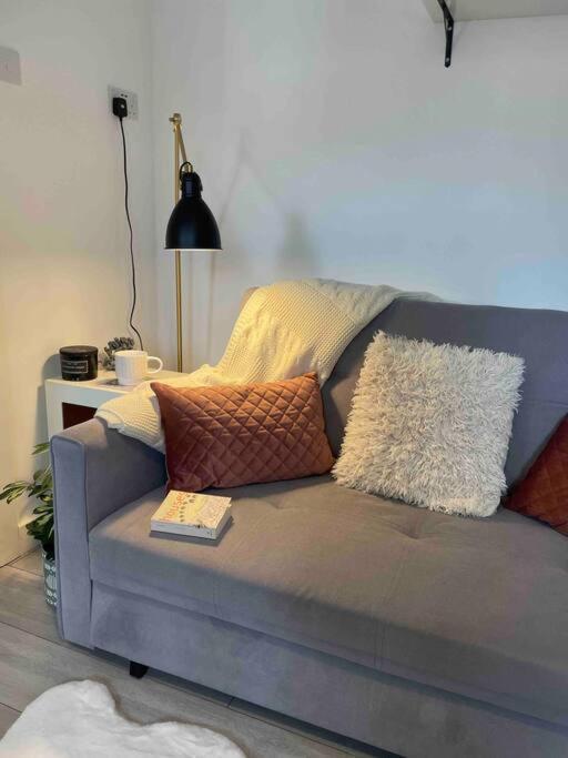 One Bedroom Putney Village Flat Лондон Экстерьер фото